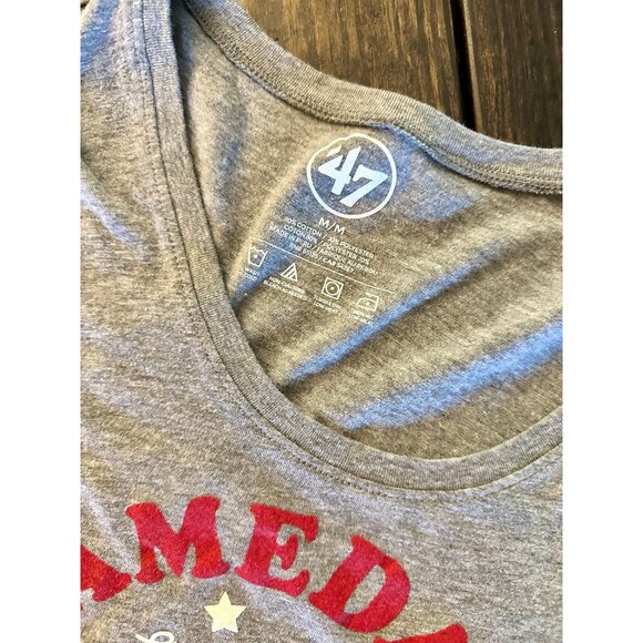 Women’s St Louis Cardinals Tshirt size Medium - Picture 3 of 3